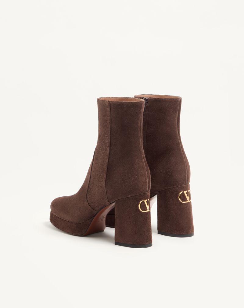 Bota de cano curto com plataforma Fawcette de 90 mm em couro rachado