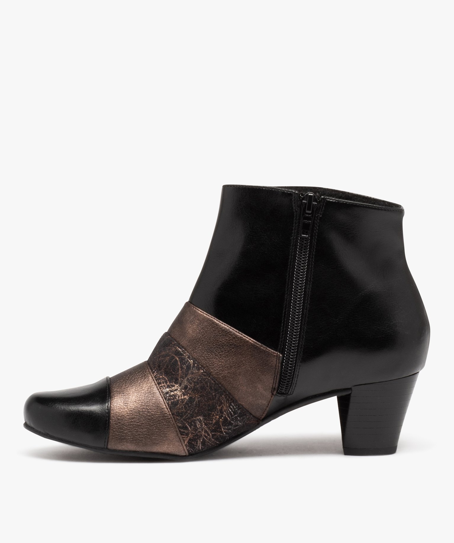 Boots femme confort à talon et bout pointu avec détails métallisés