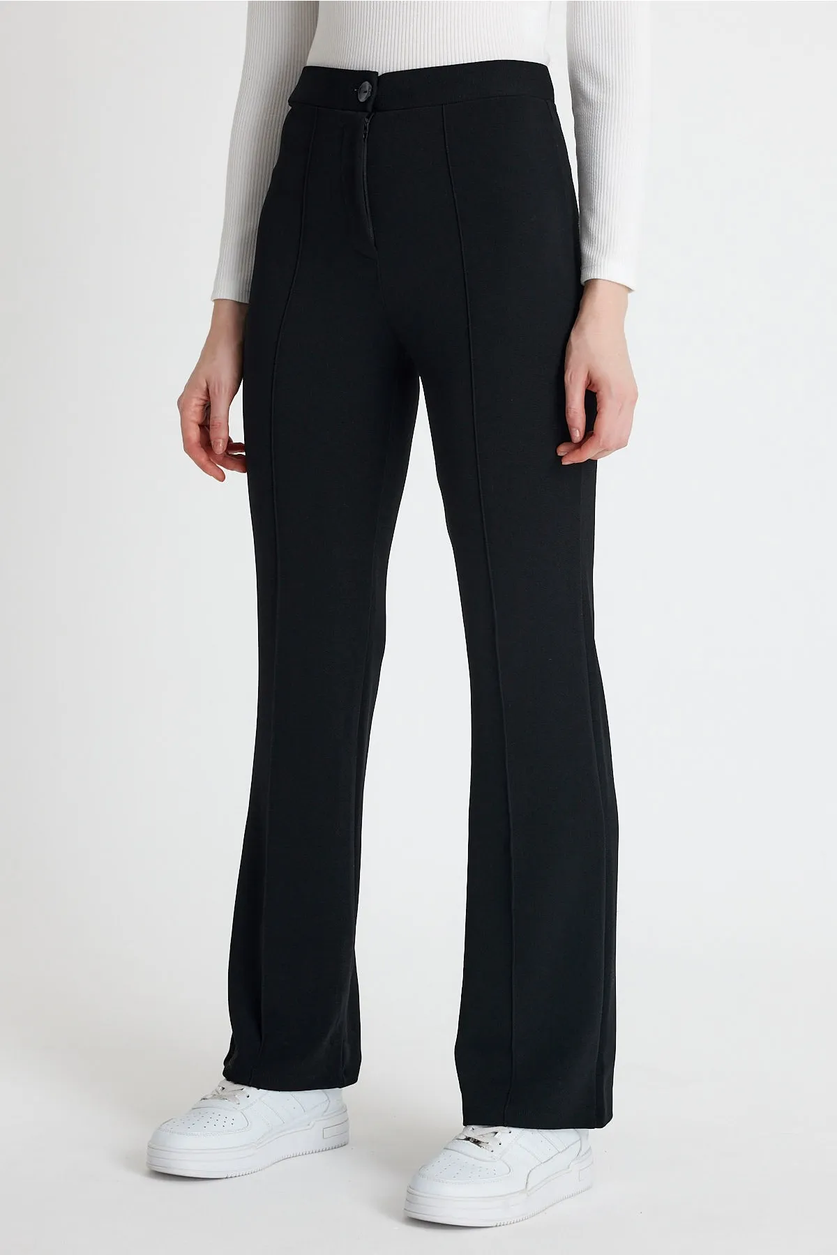 macharelbasic  Schwarze Palazzo-Hose mit hohem Bund und schmaler Passform und ausgestelltem Bein für Damen