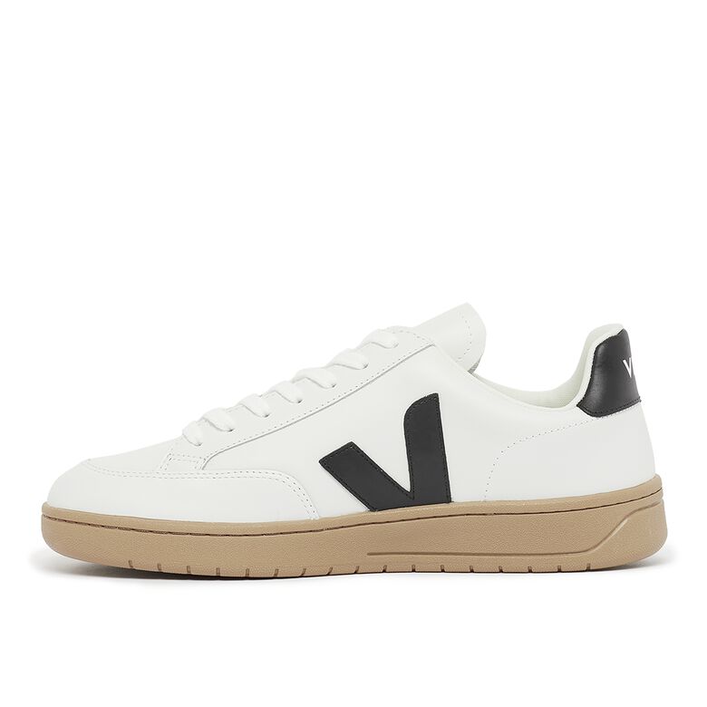 Veja V-12 extra-white black dune