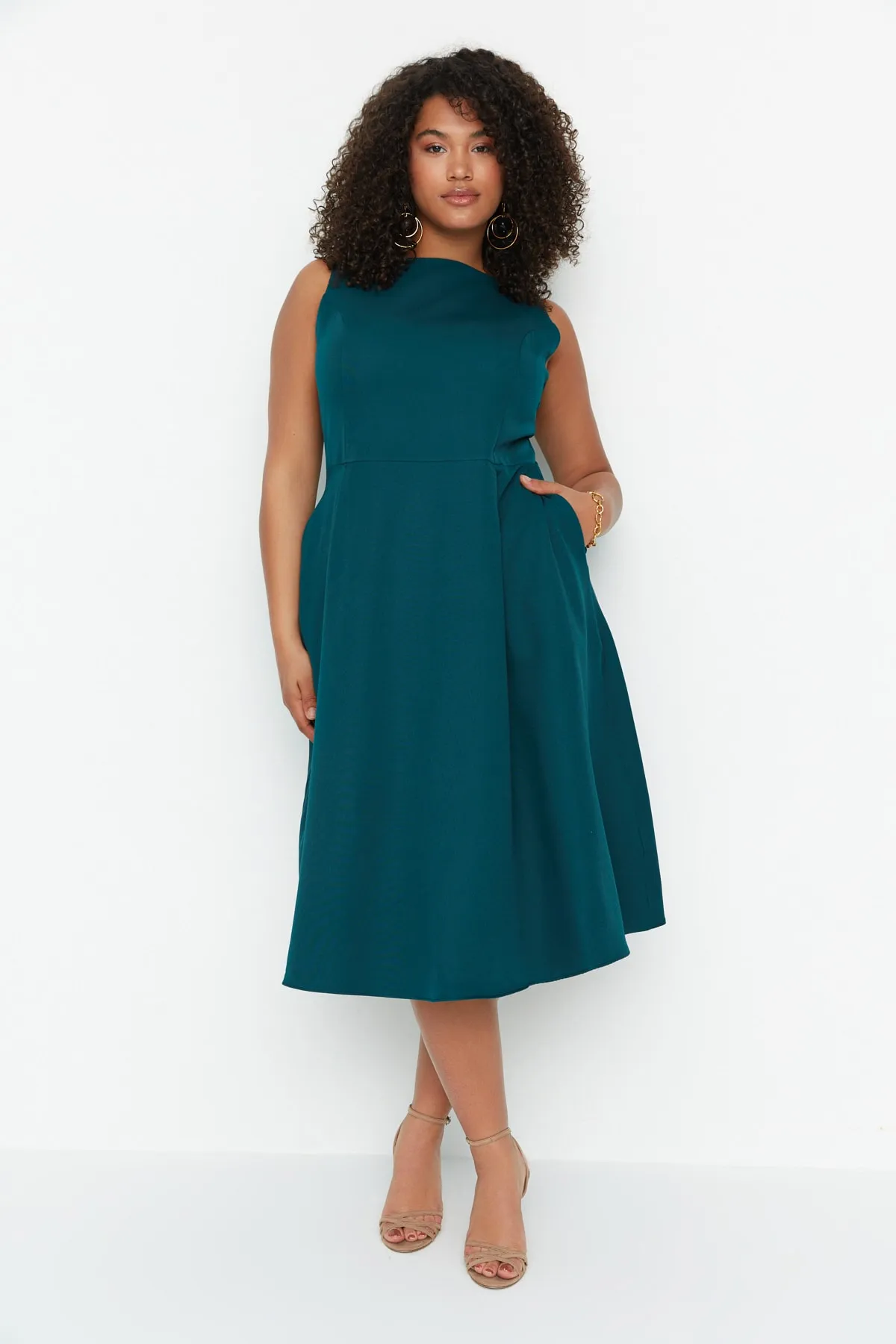 Trendyol Curve  Petrolblaues A-Linien-Kleid mit gewebten Taschen und Details TBBSS22EL1598