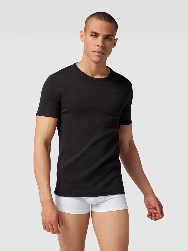 Slim Fit T-Shirt aus Organic Cotton in schwarz