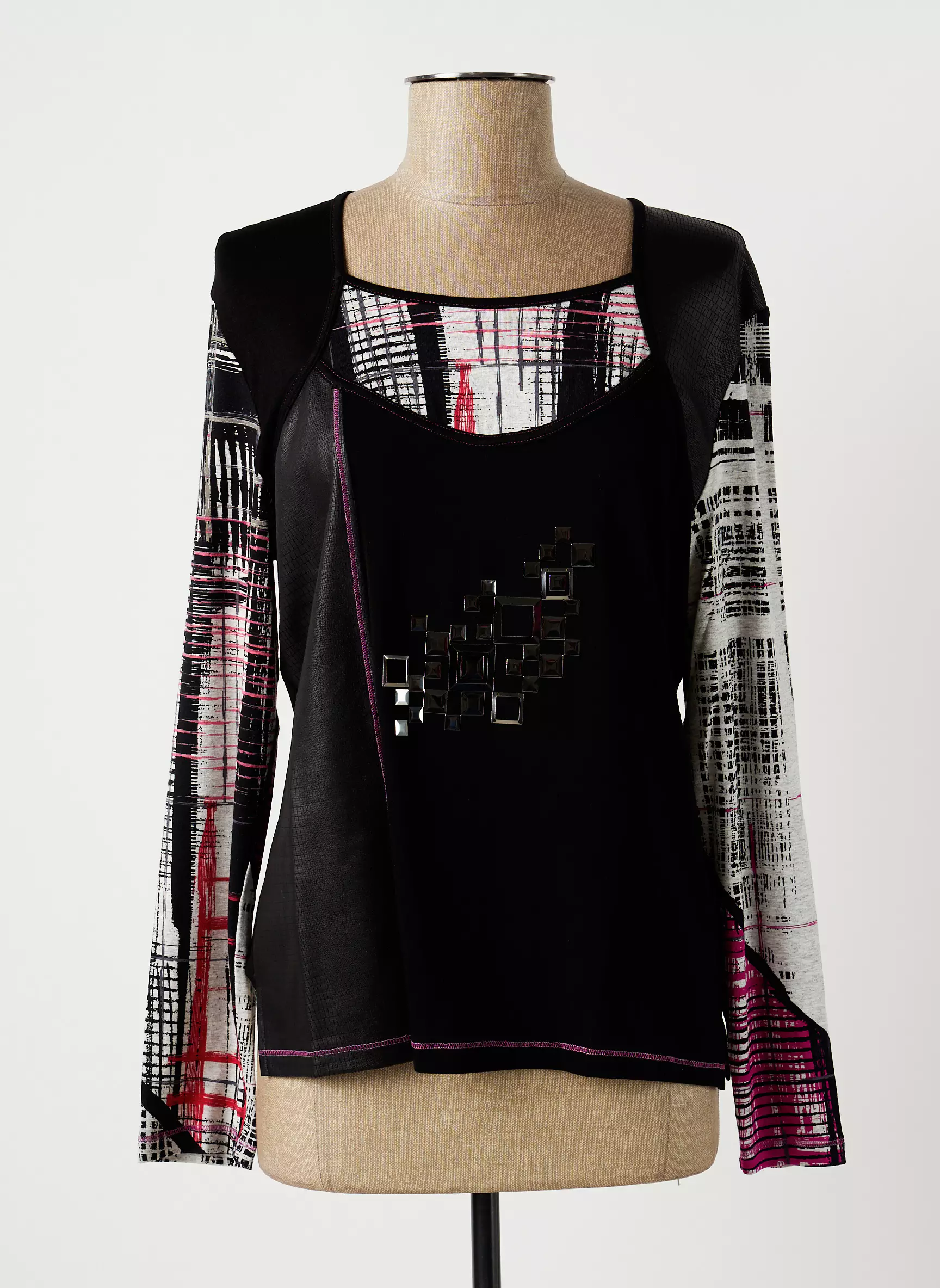 Guy Dubouis Tshirts Femme couleur noir