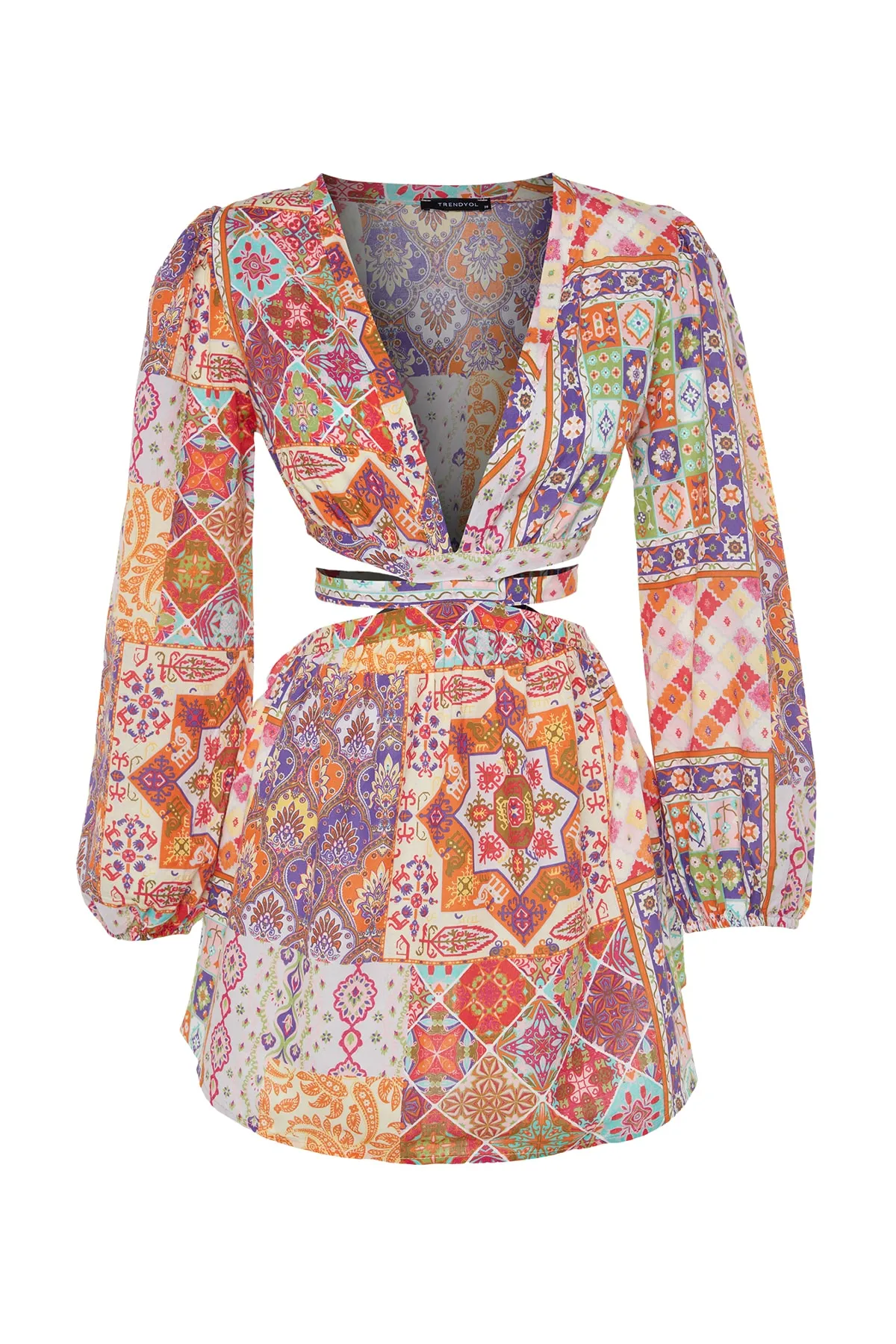 Trendyol Collection  Ethnisch gemustertes Mini-Strandkleid aus 100 % Baumwolle mit Ausschnitt/Fensterausschnitt TBESS23EL00140