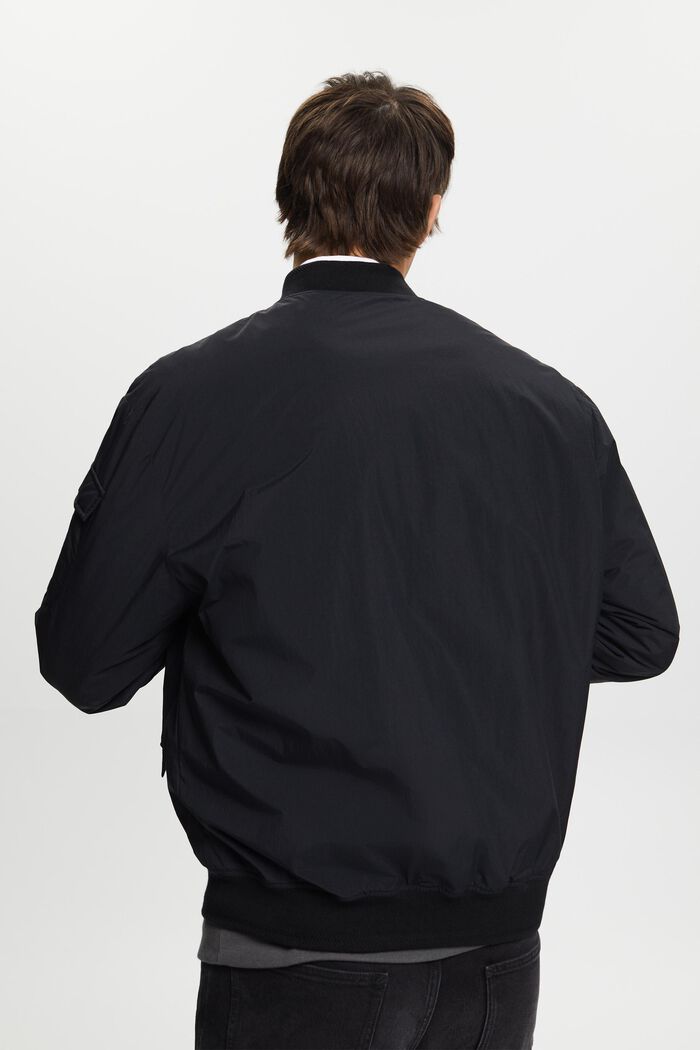 Recycelt: Jacke im Bomber-Stil
