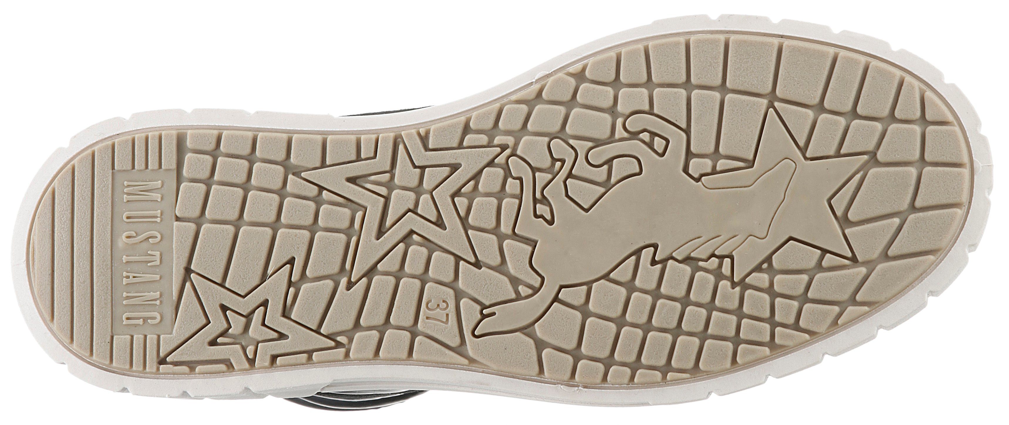 Mustang Shoes Winterboots mit gepolstertem Schaftrand