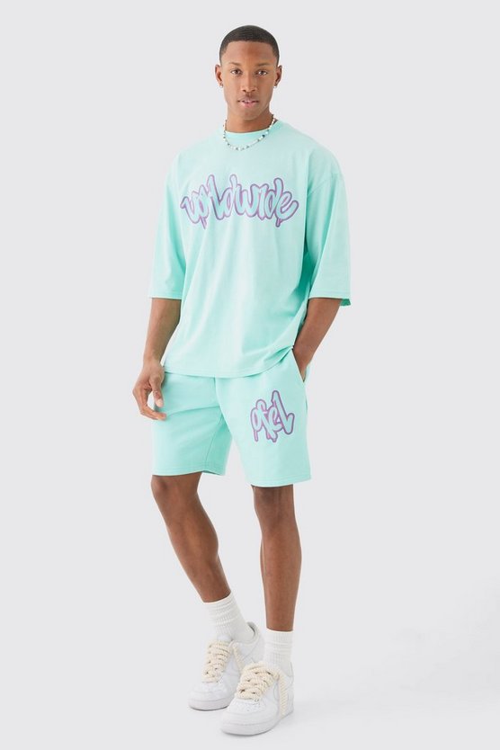 Oversize Worldwide T-Shirt und Shorts
