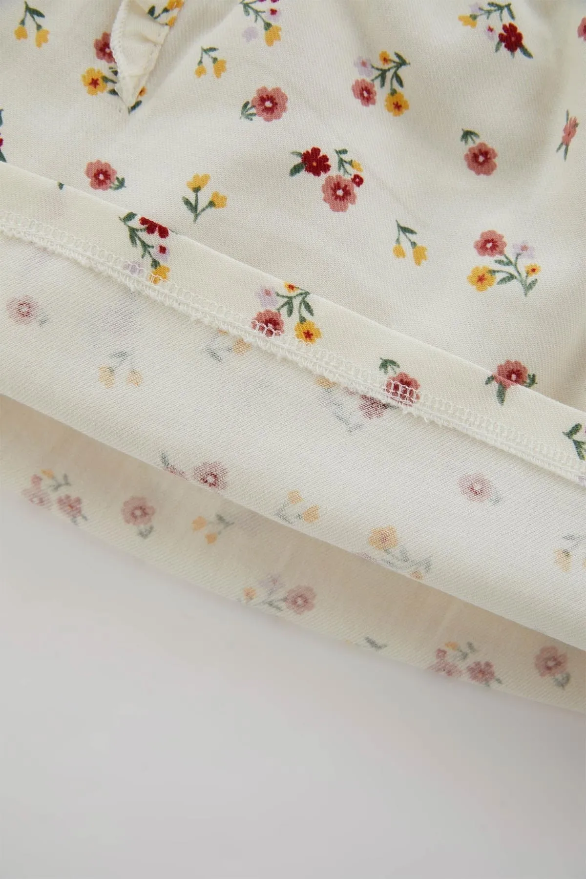 DeFacto  Twill-Langarmshirt mit Rundhalsausschnitt für Baby-Mädchen