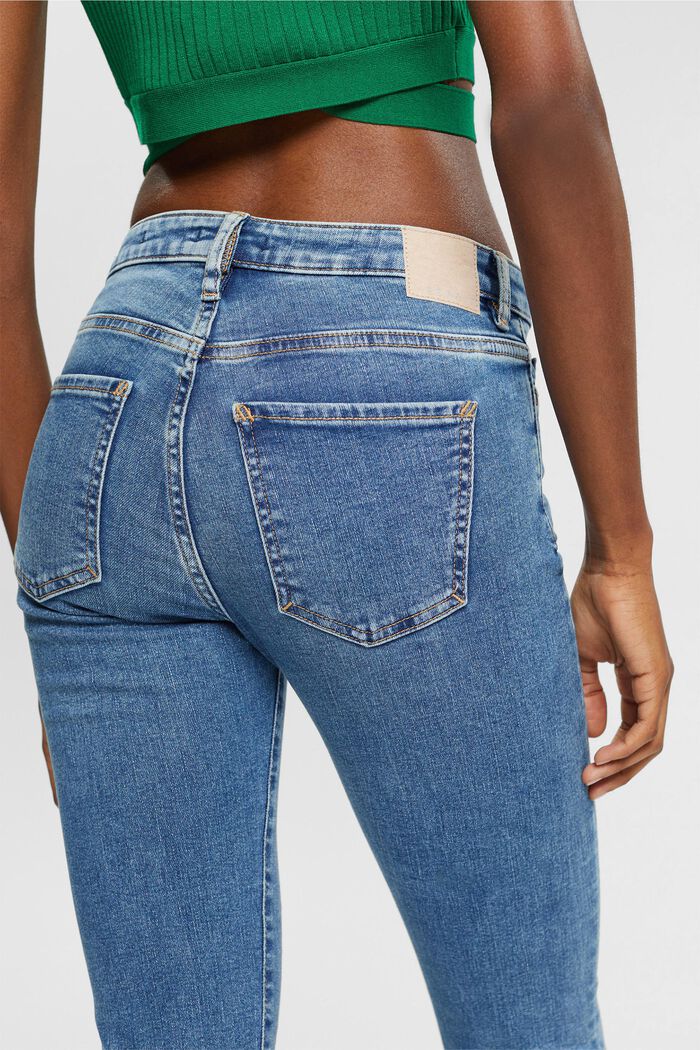Schmale Jeans mit mittlerer Bundhöhe
