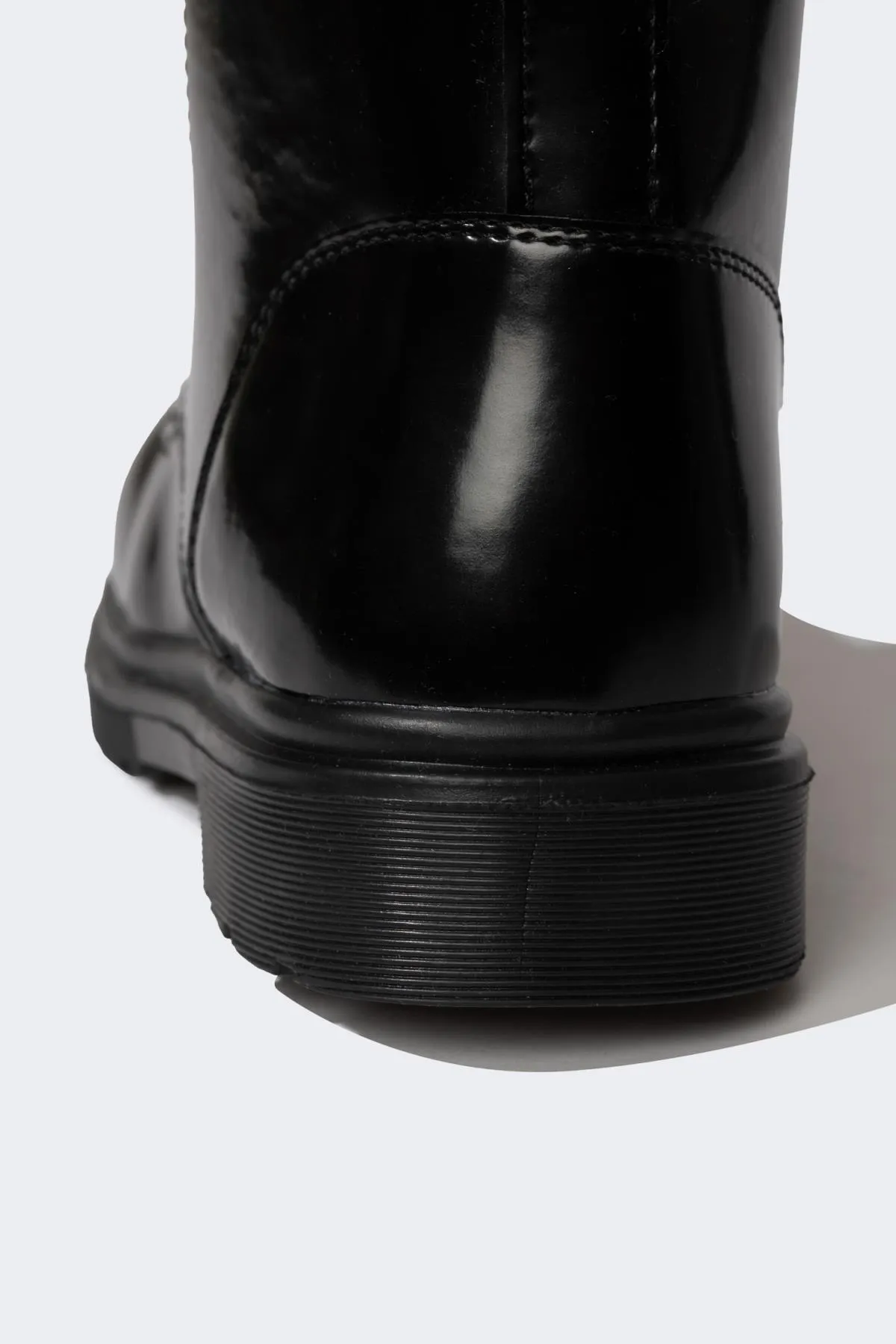 DeFacto  Mädchenstiefel aus Kunstleder mit hoher Sohle - zum Schnüren und mit Reißverschluss A7180a823wn