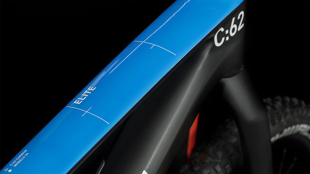 Cube Elite 240 C:62 SLX carbon´n´blue´n´red kaufen | Bike-Discount