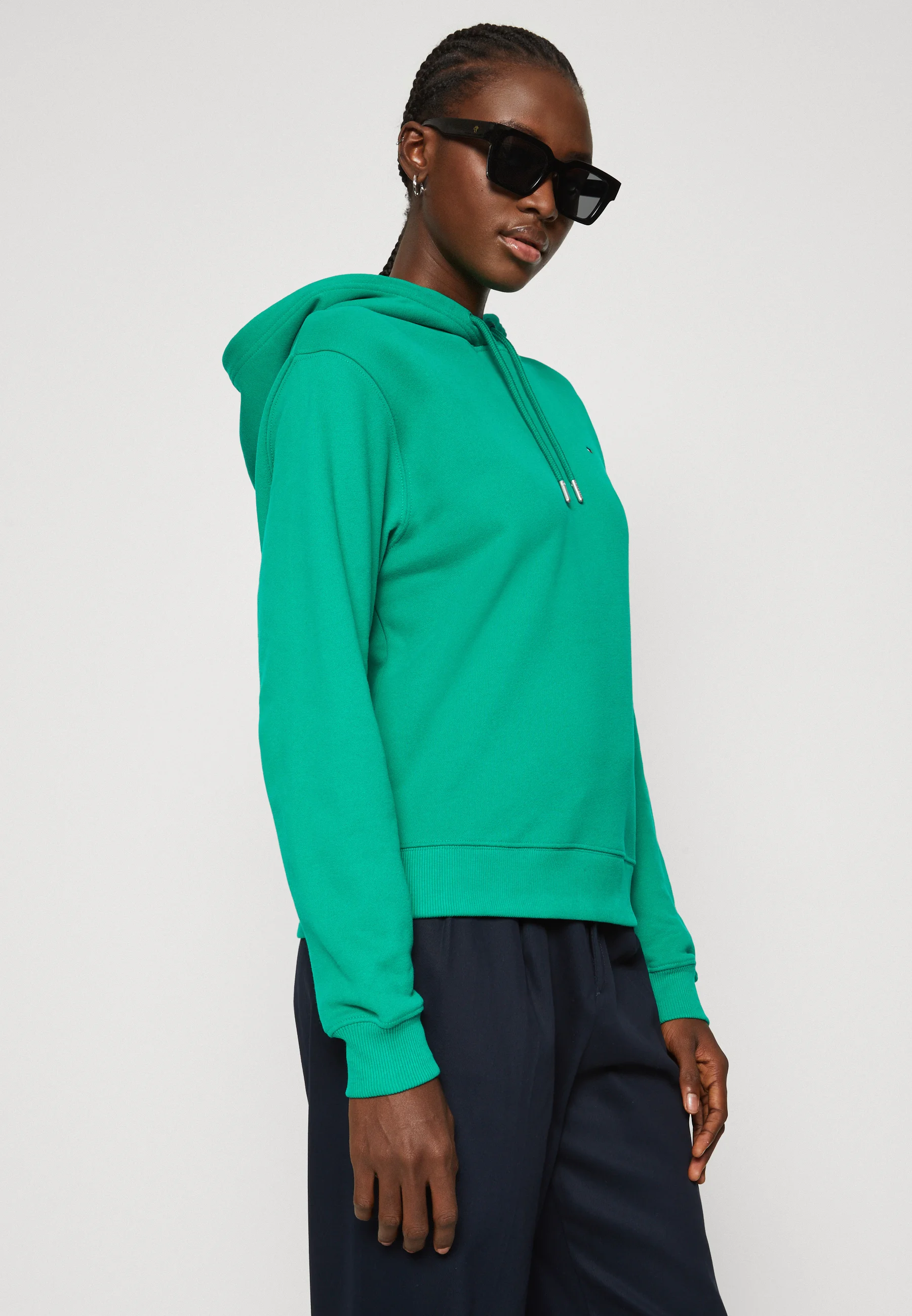 Sudadera con capucha y bandera de Tommy Hilfiger en el pecho