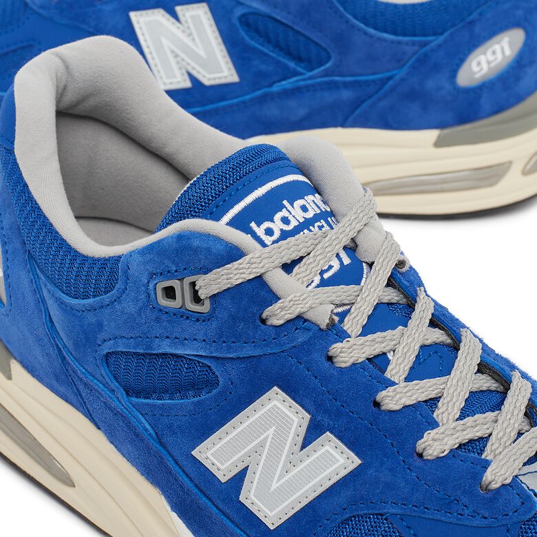 New Balance 991v2 