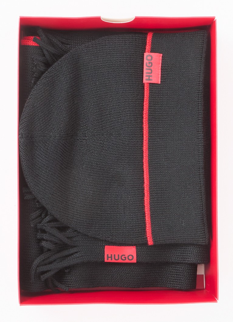 HUGO BOSS  Fijngebreide muts en sjaal 172 x 23 cm in giftbox