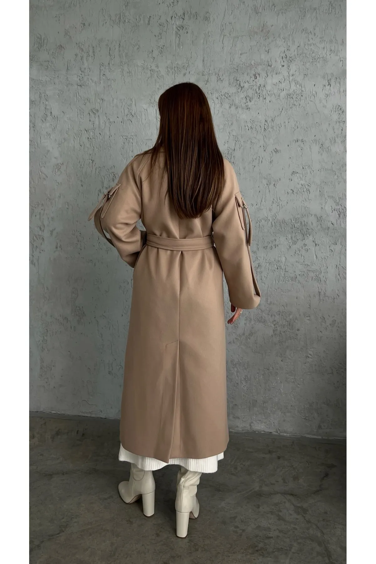 Laluvia  Hellbrauner Premium-Mantel mit Ärmeln und Taschendetail