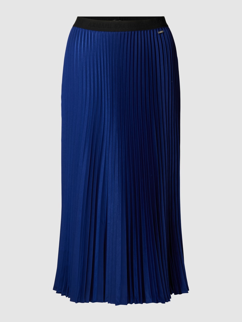 Faltenrock in Midilänge in royalblau