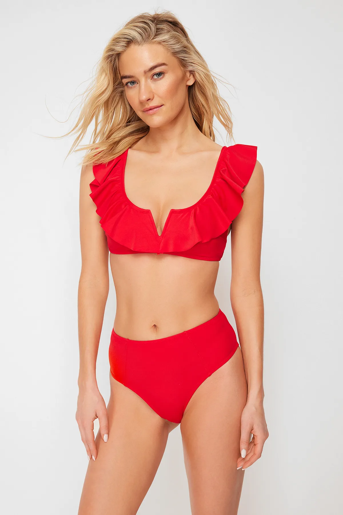 Trendyol Collection  Rote Hipster-Bikinihose mit hoher Taille TBESS21BA0387