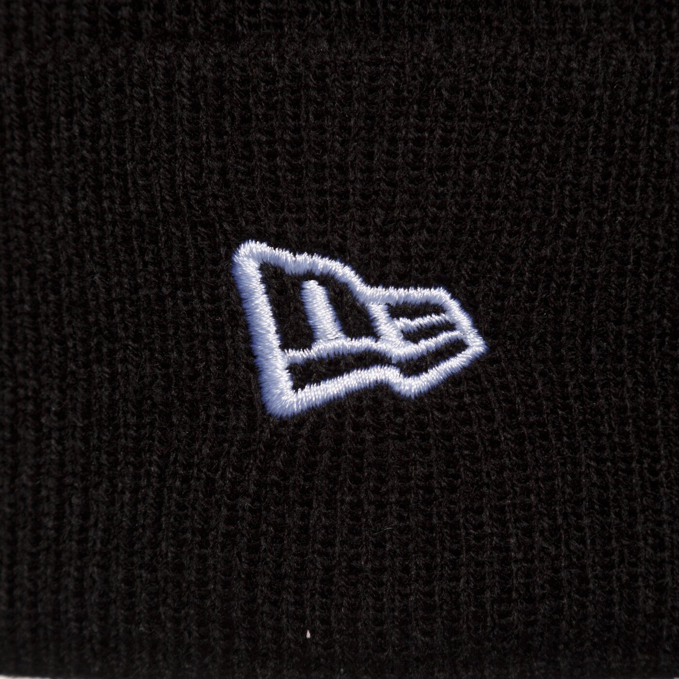 NEW ERA MÜTZE WINTER ESSENTIAL CUFF KNIT BULLS CHICAGO BULLS Schwarz