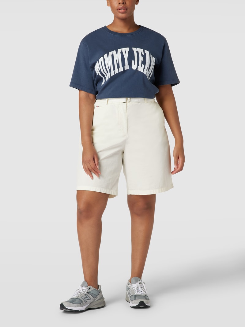 PLUS SIZE Shorts mit Label-Details Modell 'Twill' in ecru