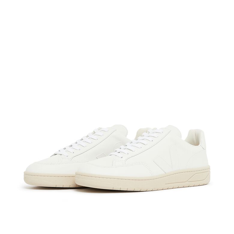 Veja Wmns V-12 extra white