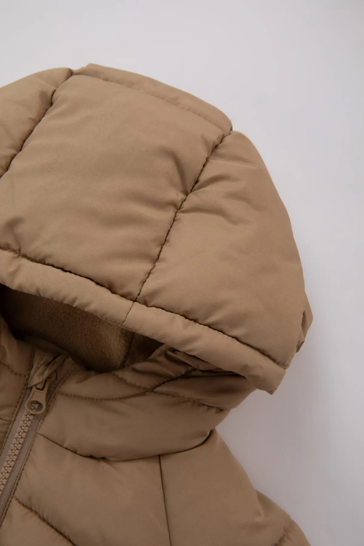 DeFacto  Pufferjacke mit Kapuze und Fleecefutter für Baby Jungen A2212a523wn