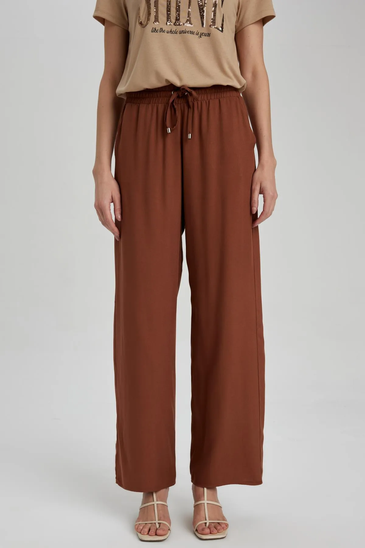 DeFacto  Florida Florida-Hose aus Viskose mit hoher Taille und weitem Bein und Taschen, J8738az23sm