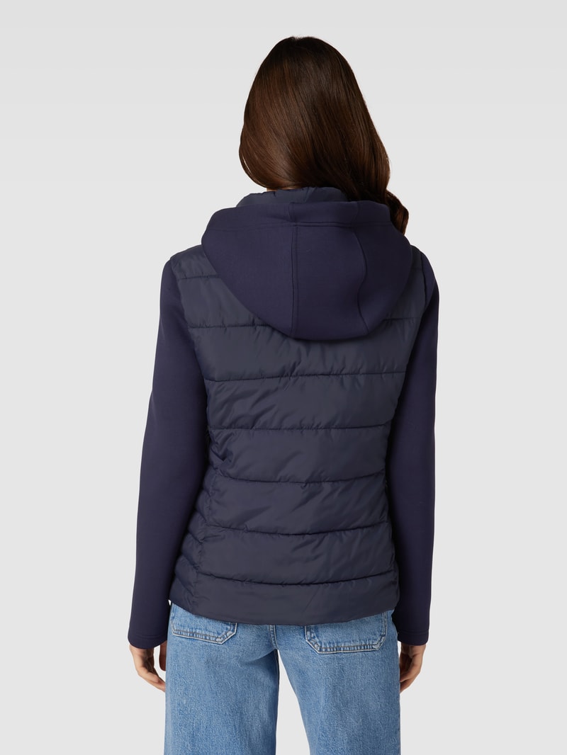 Jacke mit seitlichen Eingrifftaschen in dunkelblau