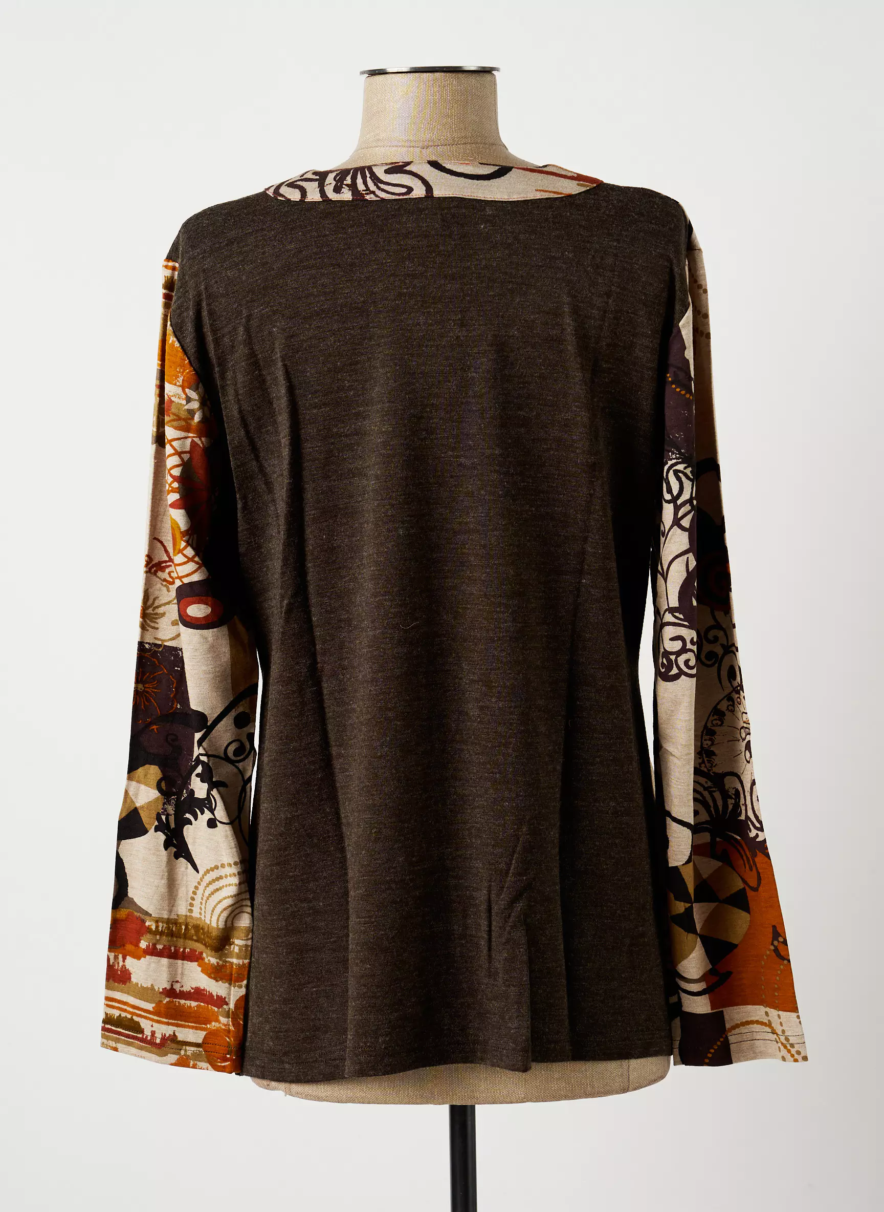 Guy Dubouis Tshirts Femme couleur marron