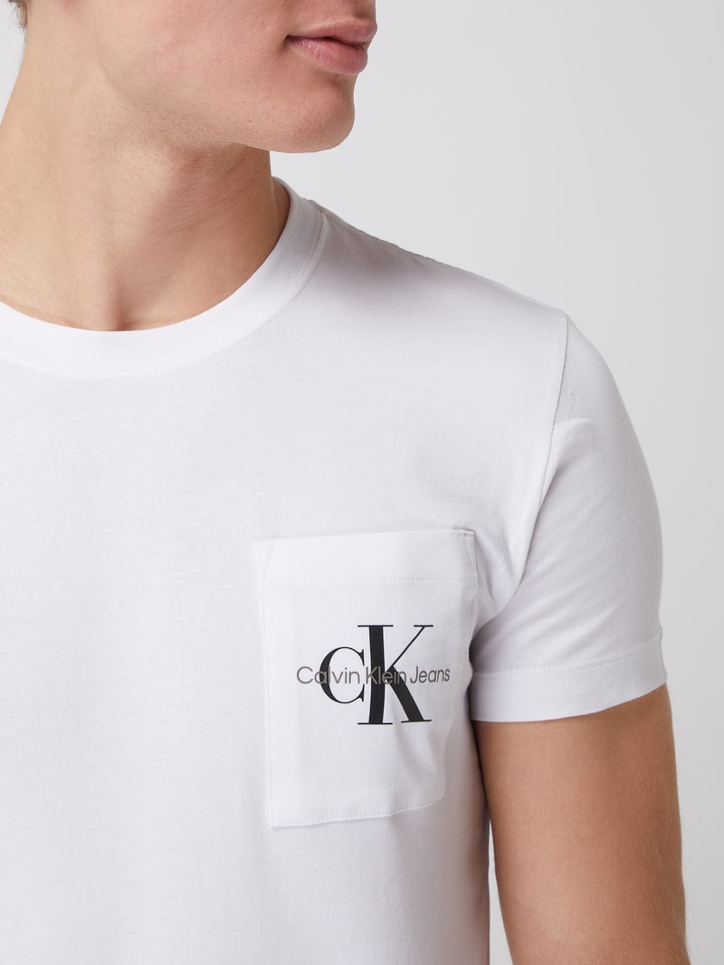 T-Shirt mit Brusttasche  in weiss