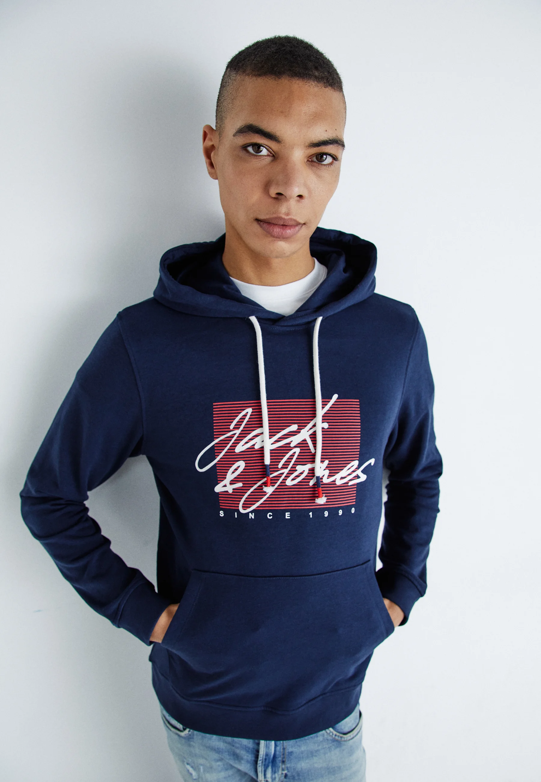 Sudadera con capucha Jack & Jones JJZURI