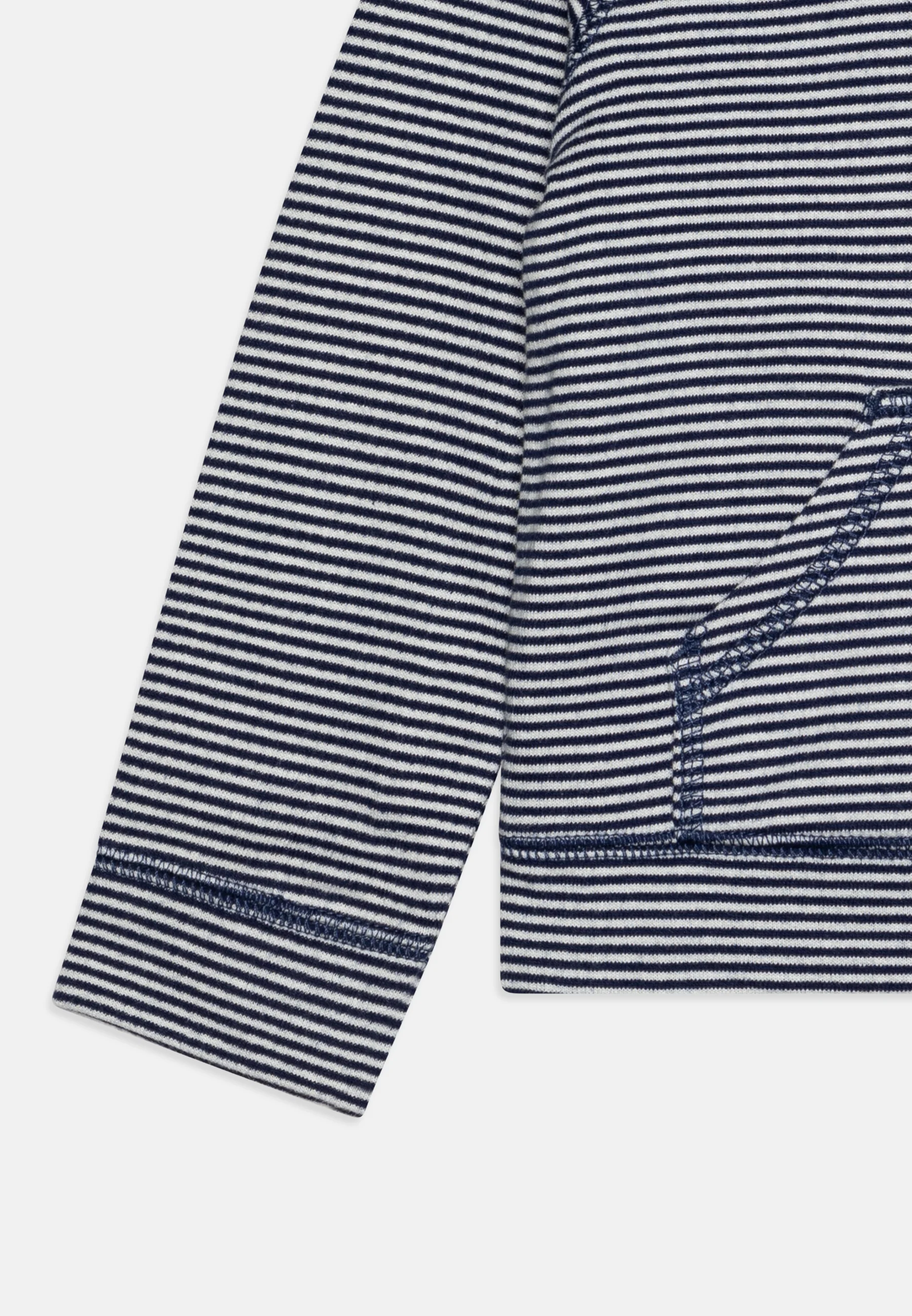 Conjunto CARDI de Carter - Cuerpo