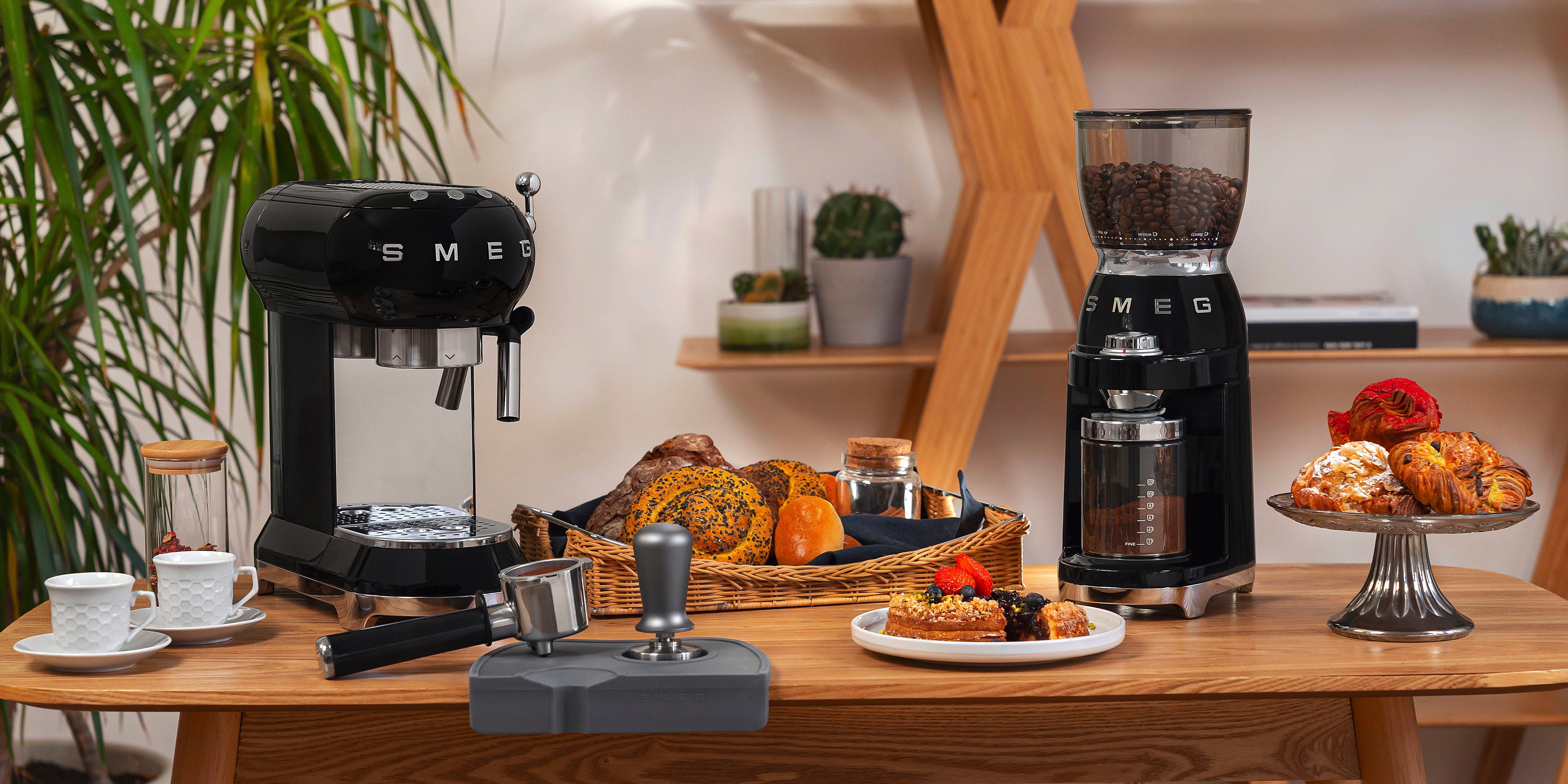 Smeg Kaffeemühle CGF01BLEU Schwarz, 150 W, Kegelmahlwerk, 350 g Bohnenbehälter