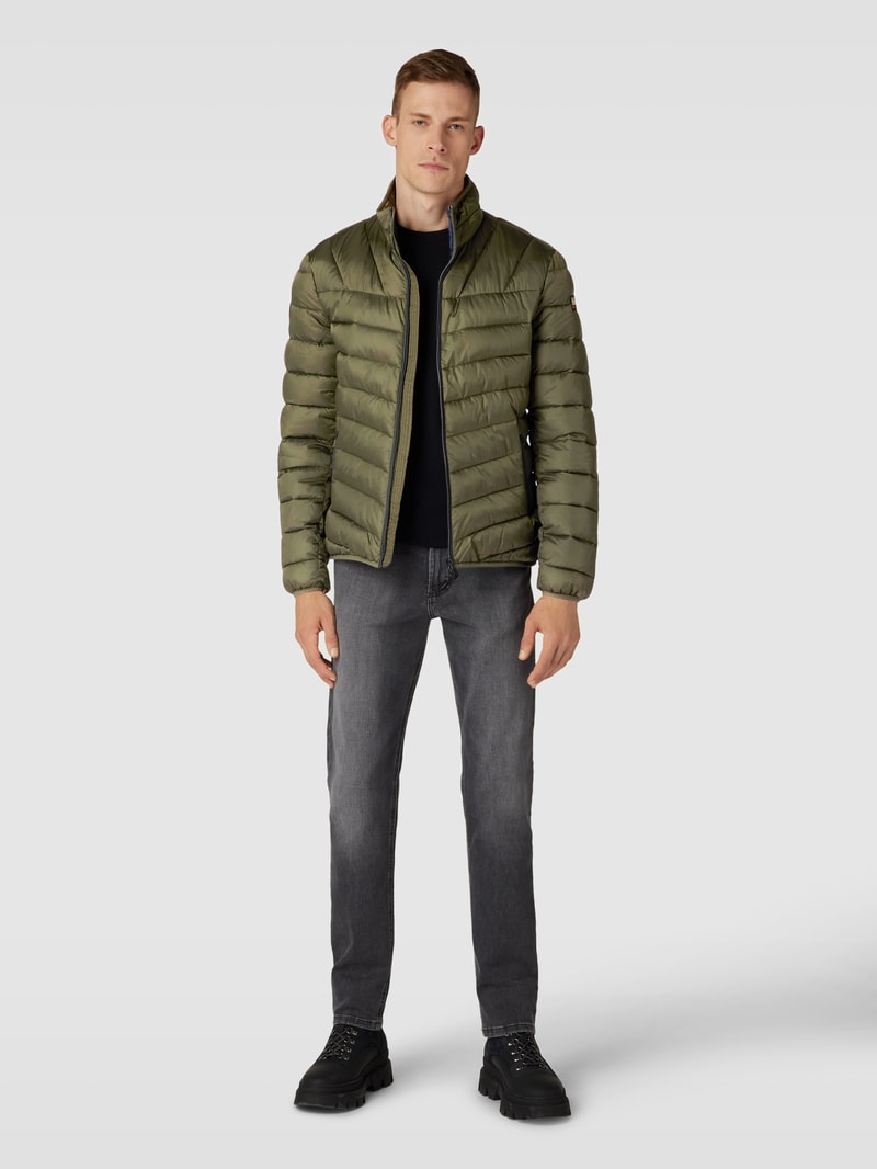 Steppjacke mit Stehkragen Modell 'AERONS' in olivgrün
