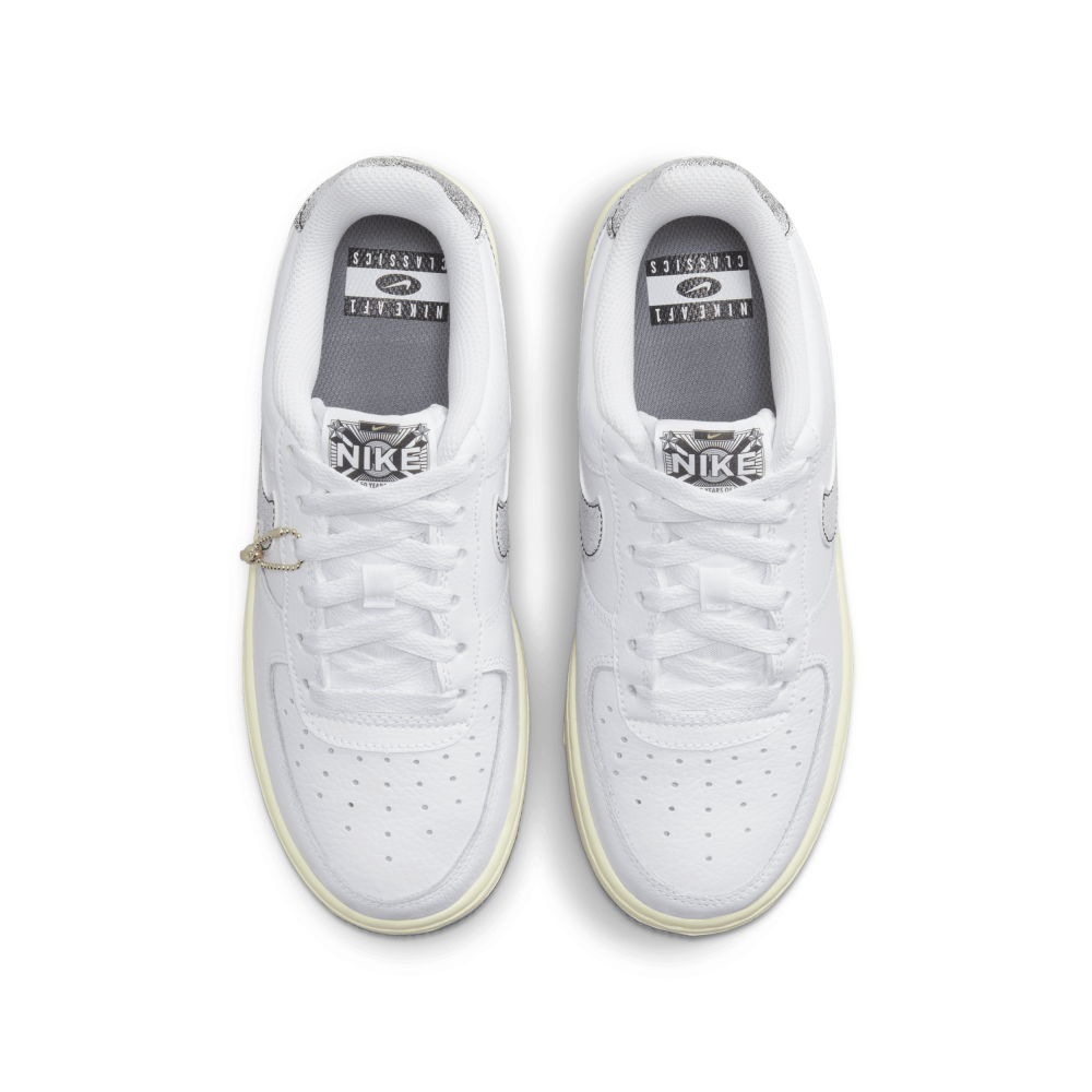 Nike Air Force 1 LV8 3 GS DX1657-100 / weiss