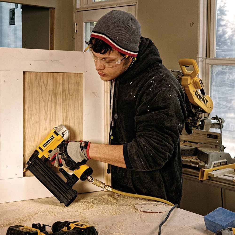 DEWALT 16-54mm Série C1 18ga Precisão Pneumática Spot Nailer Bradder DPN1850PP-XJ