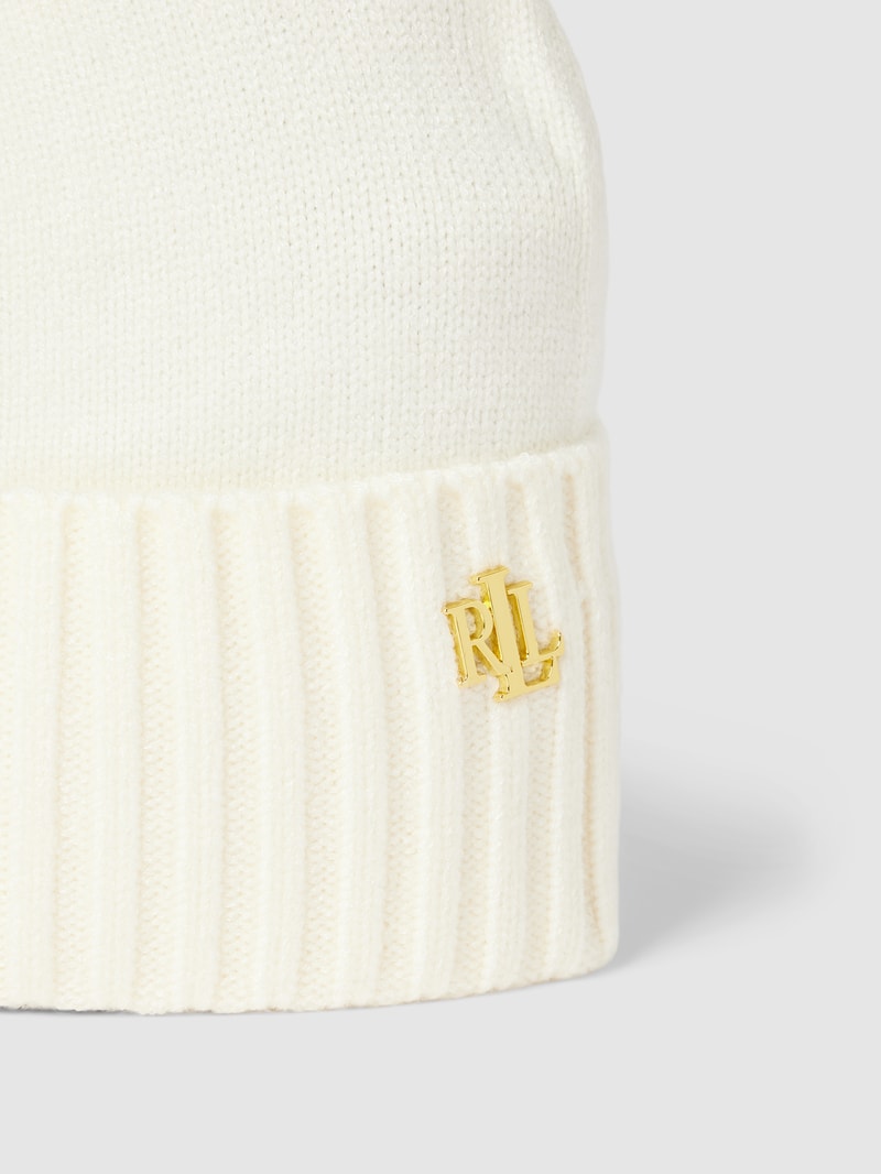 Beanie mit Label-Detail in offwhite