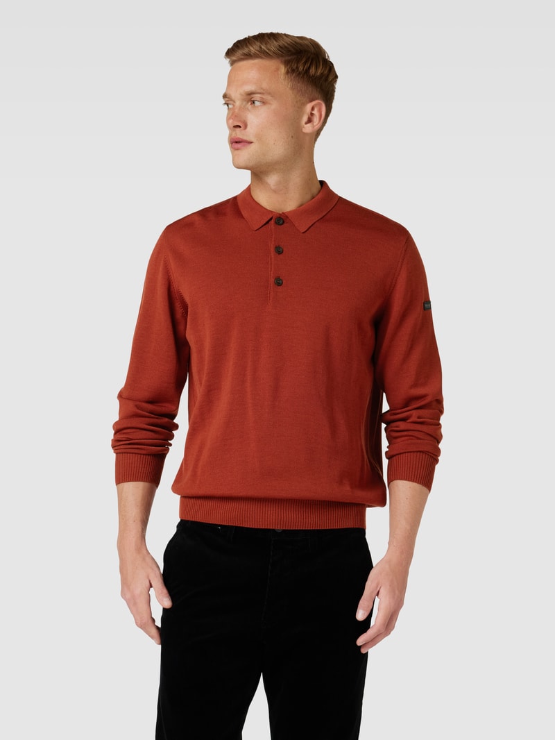 Strickpullover mit Polokragen in kupfer