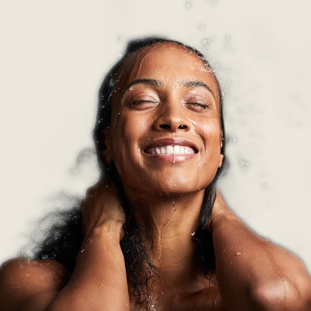 Energie Fruit organic shower gel with tiare flower & organic aloe vera, 98% naturally derived ingredients