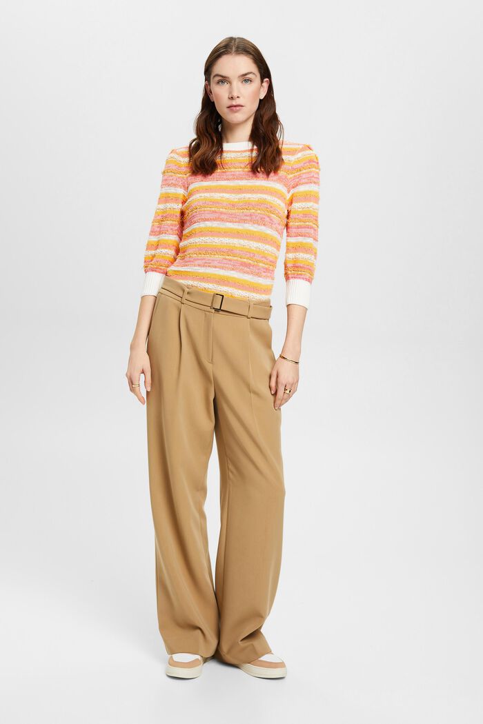 Pullover aus Materialmix