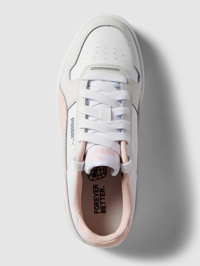 Sneaker mit Label-Detail in weiß