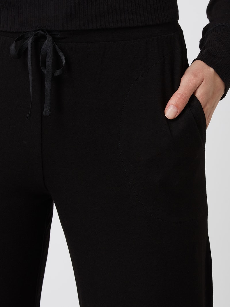 Loungehose mit elastischem Bund in schwarz