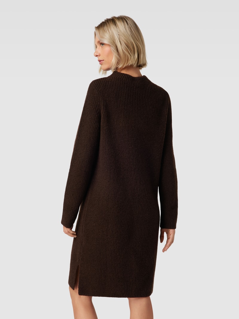 Knielanges Strickkleid mit Stehkragen in dunkelbraun