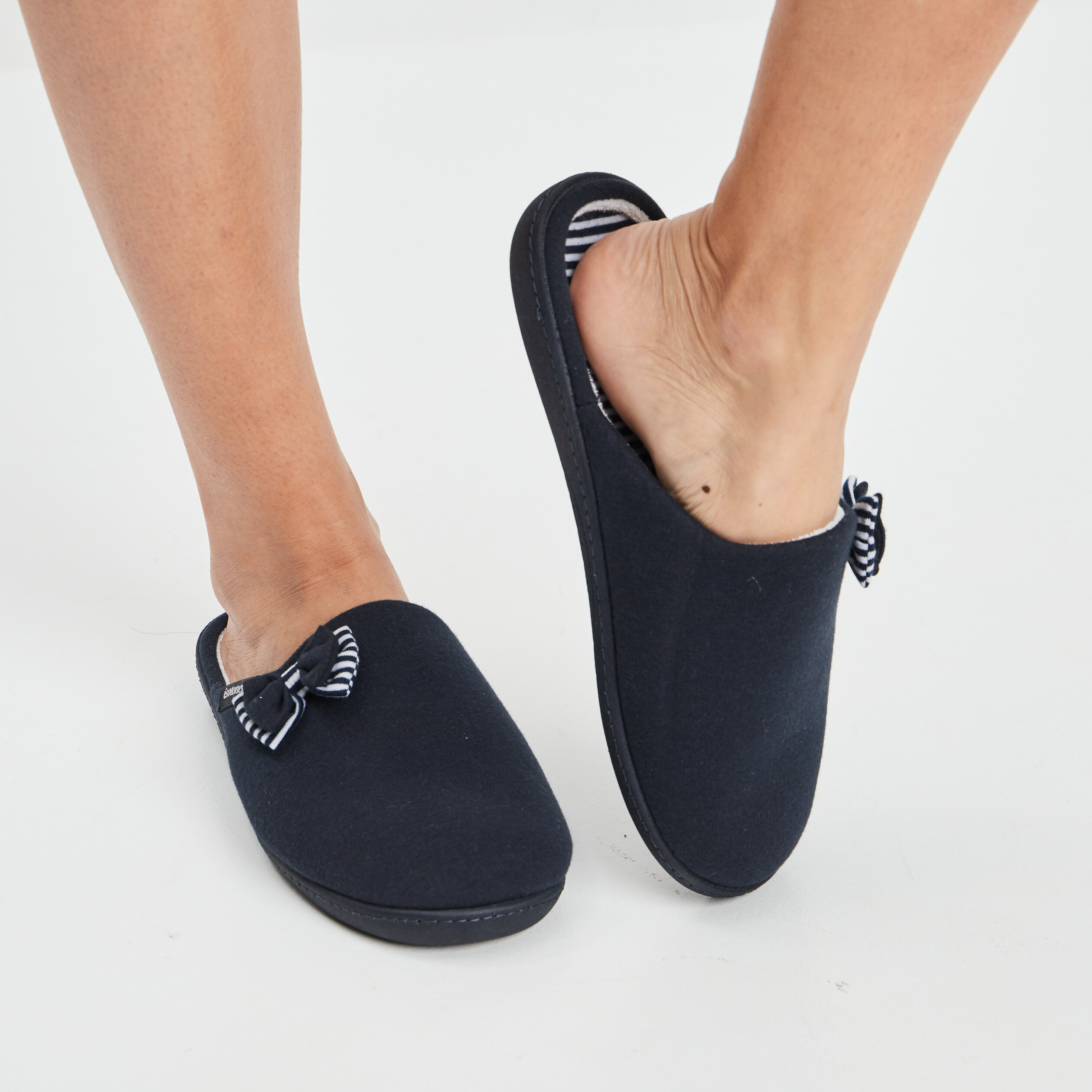 Chaussons mules Isotoner bleu marine femme | La Halle