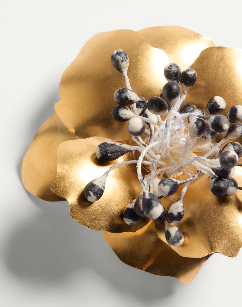 Fleur Lumineuse-broche i metal og stof