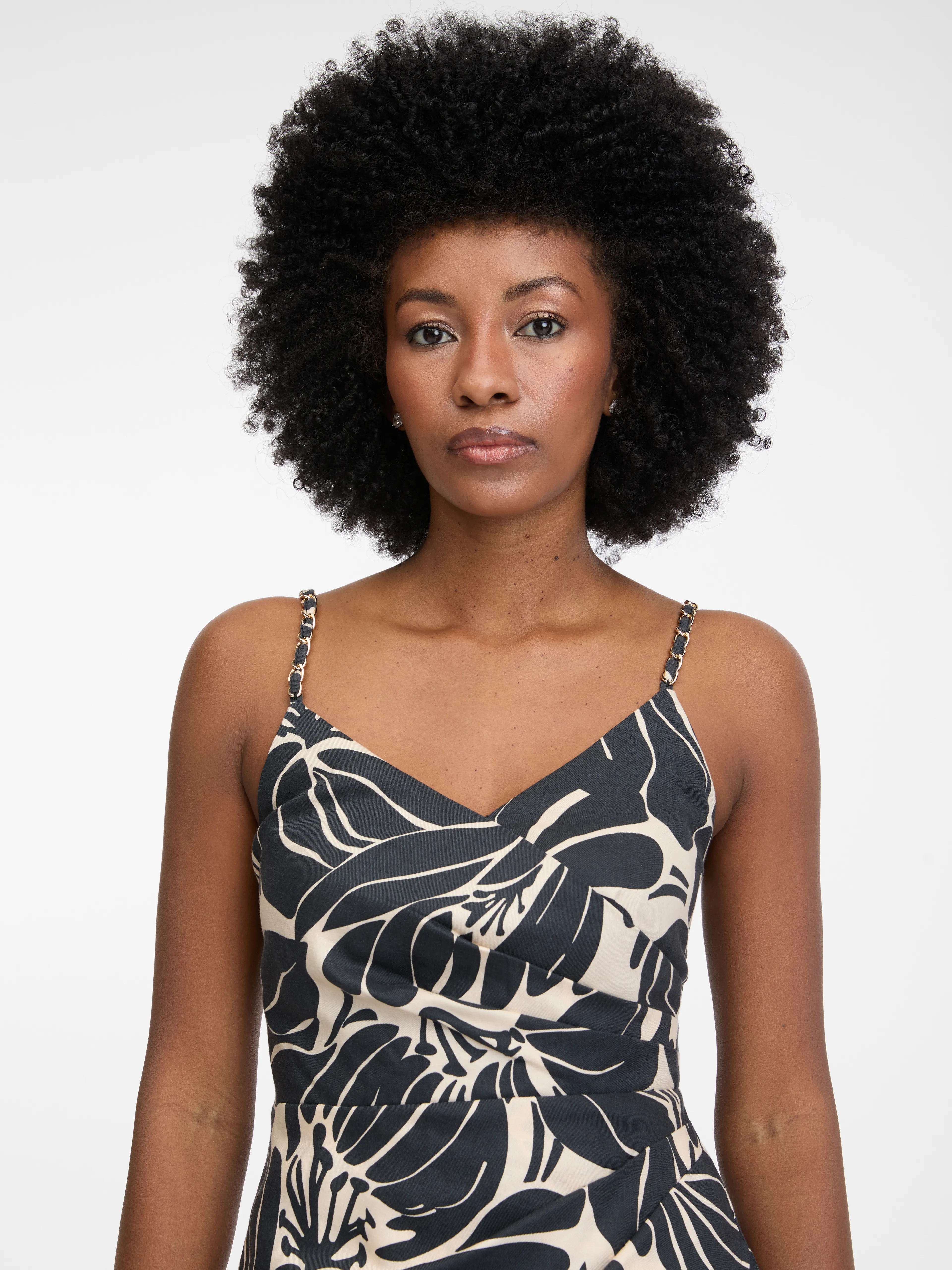 Schwarzes gemustertes kurzes Damenkleid ORSAY