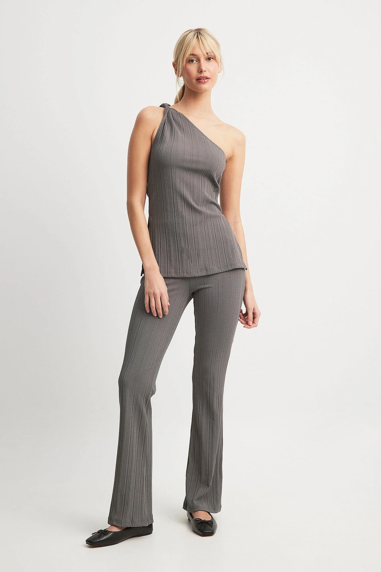 Ribbed Mid Waist Trousers