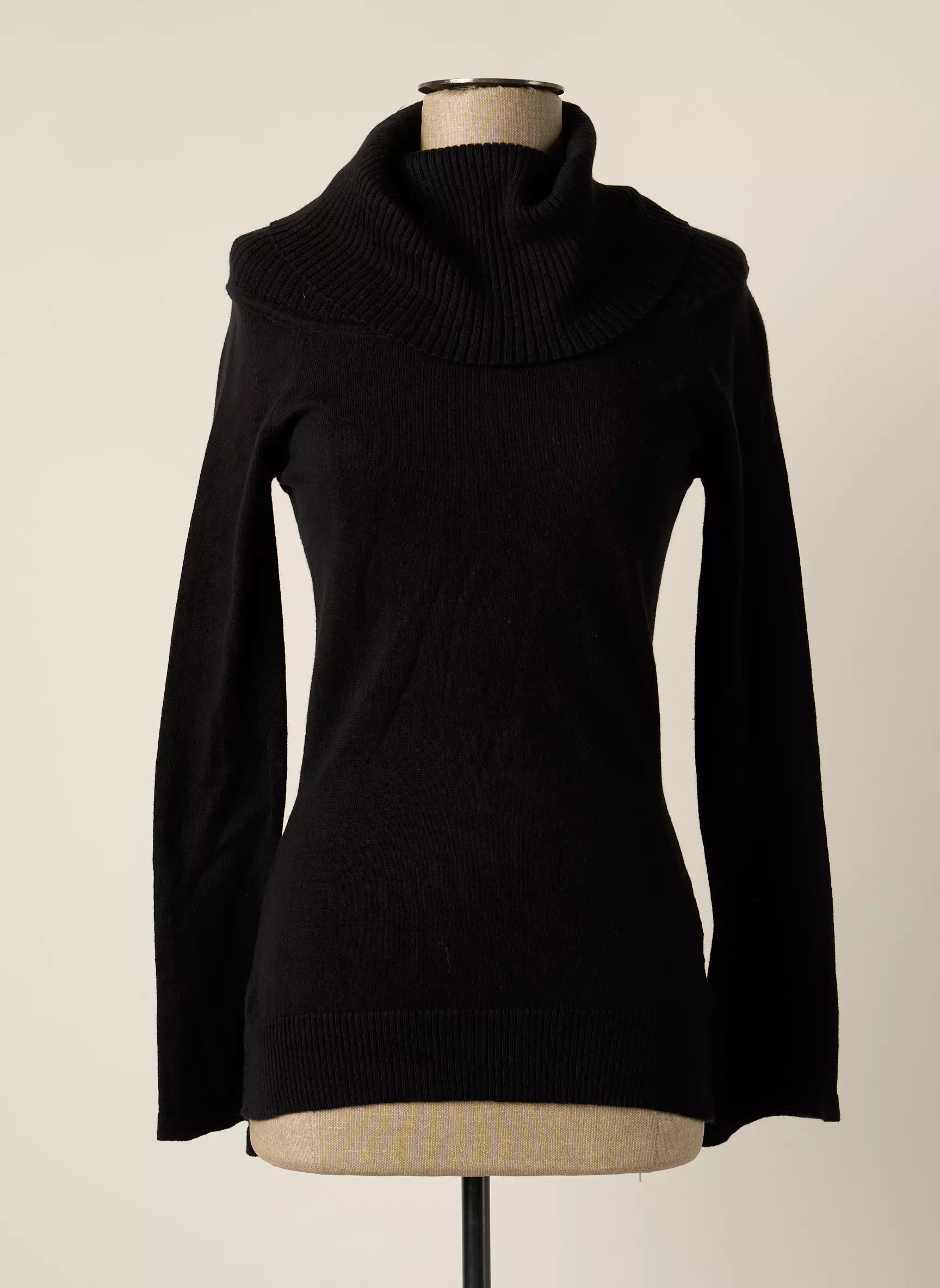 Laagam Cols Roules Femme couleur noir