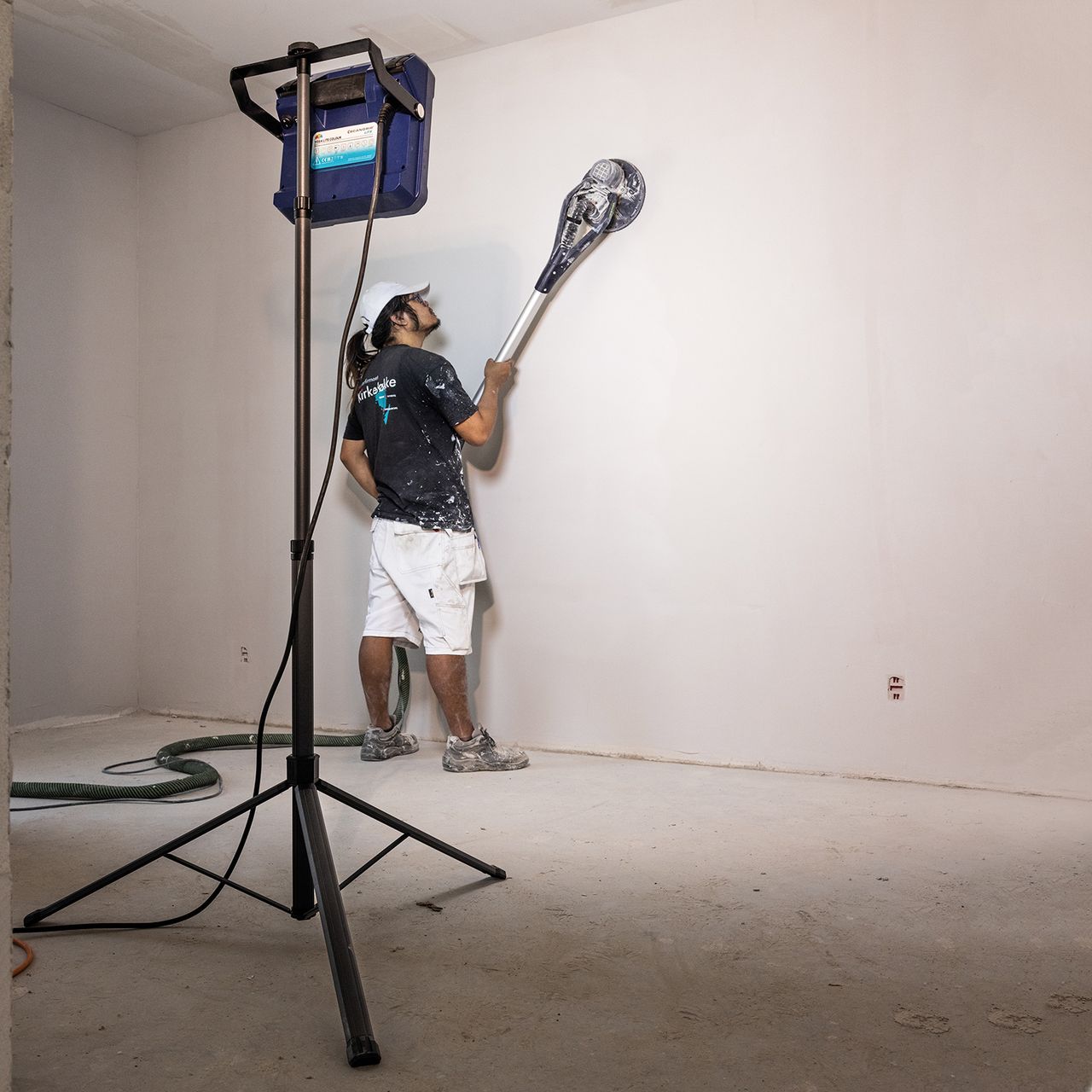 Kiesel SCANGRIP TRIPOD 2M kompaktes Alu-Stativ kompatibel mit VEGA und FLOOD LITE Leuchten