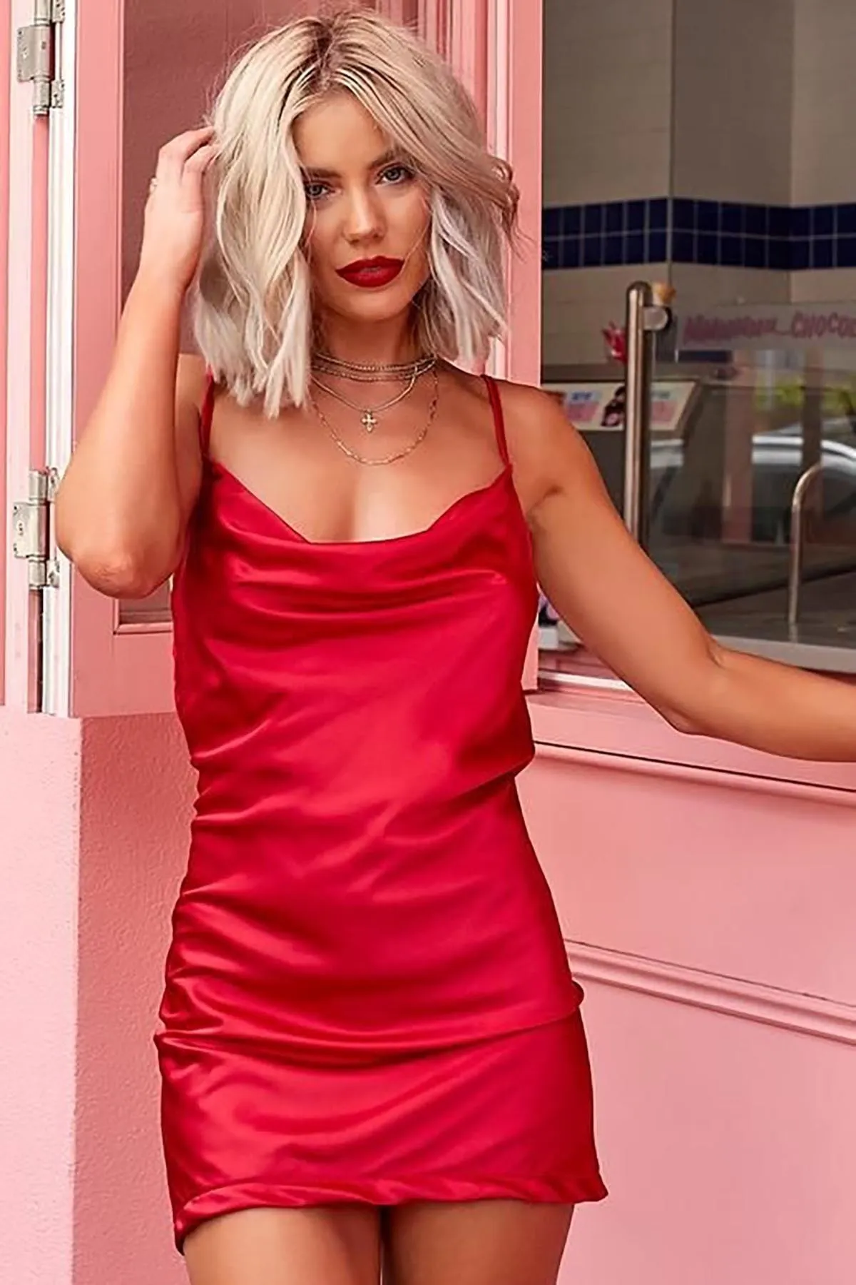 Merry See  Rotes Damen-Nachthemd aus Satin mit Spitze auf der Brust