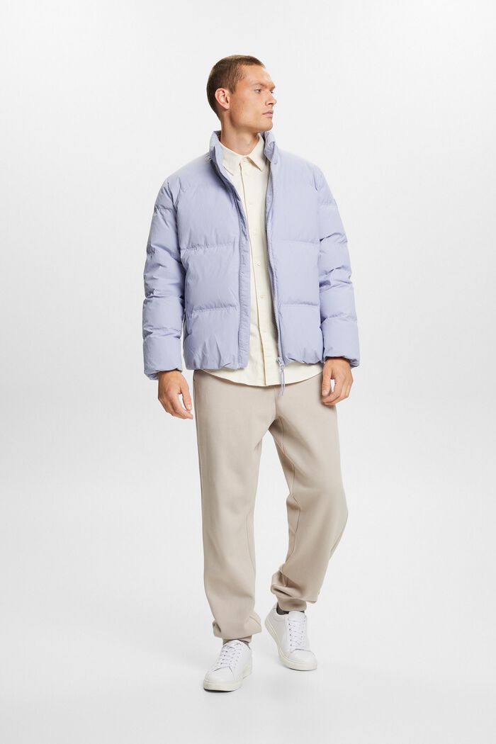 Recycelt: Pufferjacke mit Daunen